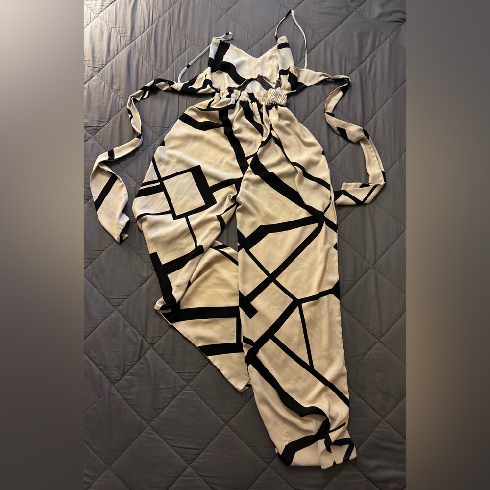Geometric Black and Cream Jumpsuit - Picture 5 of 11